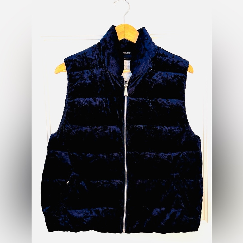 Calvin Klein Performance Velvet Puffer Vest in Dark Navy, Sz L
